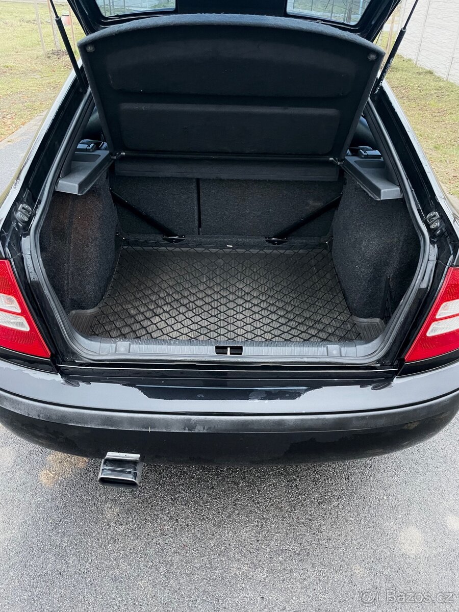 Škoda Octavia 1.8t RS 175tis - 16