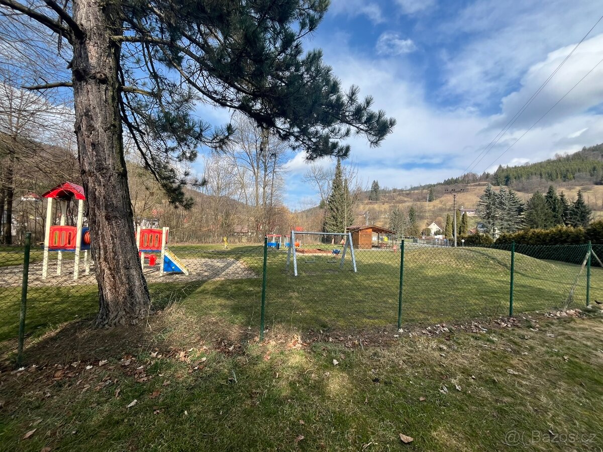 RD se zahradou v Karolince - 16