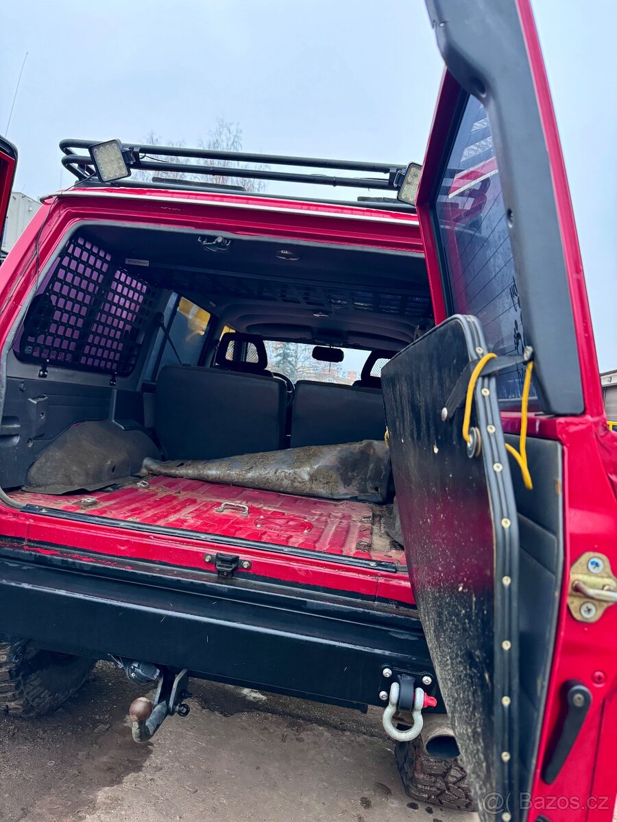 Nissan Patrol Y60 4.0 V8 - 16