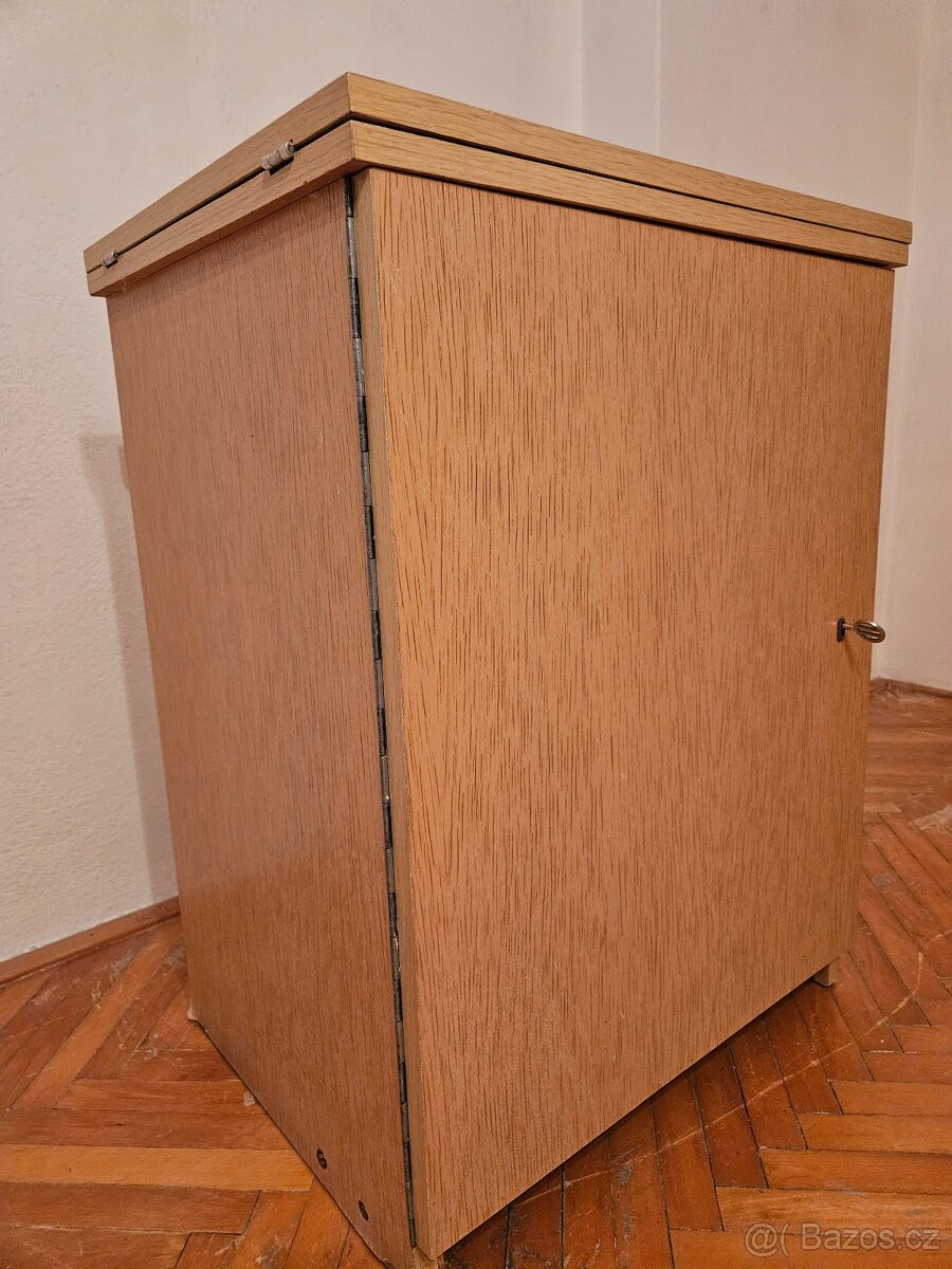 Šicí stroje Lada 236 - 16