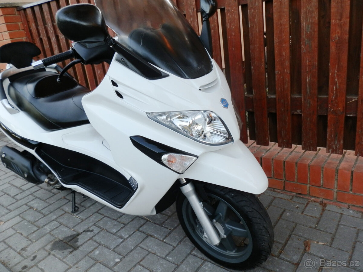Piaggio X-Evo 125 2012 - 16