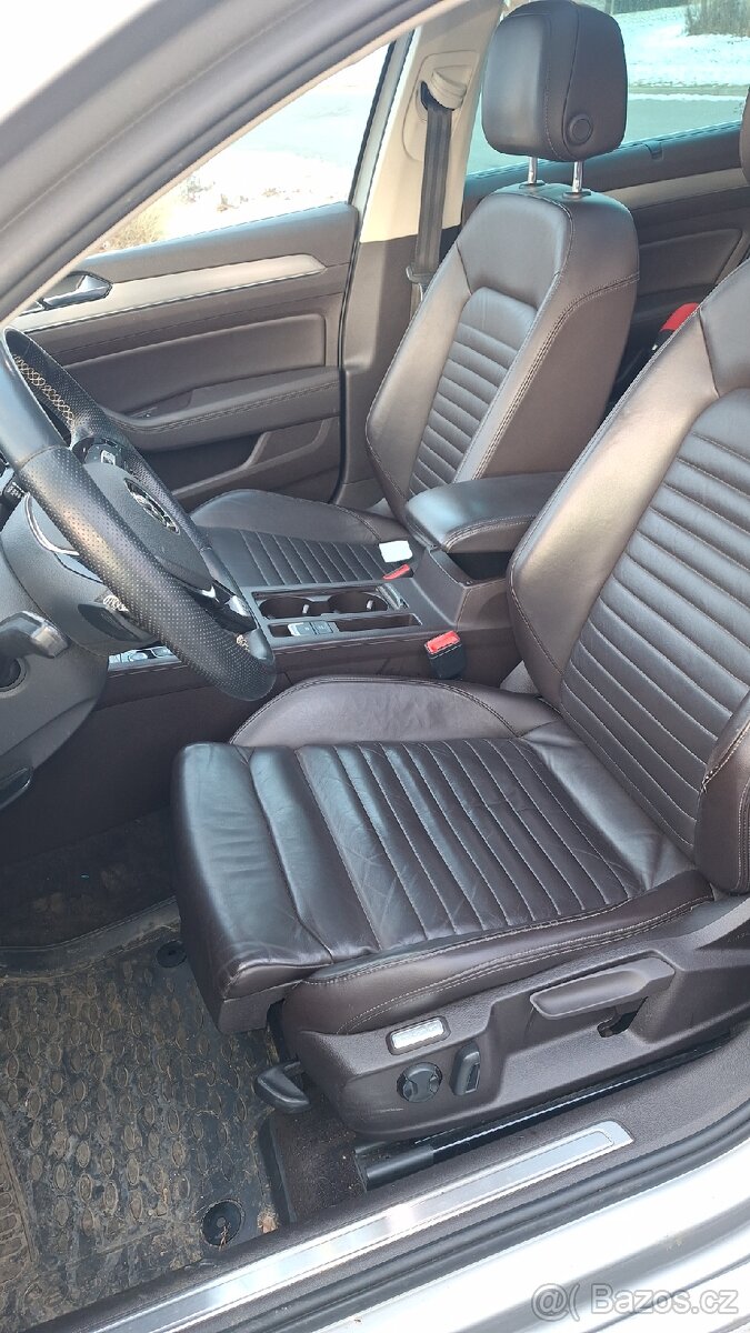 VW Passat 2.0 BiTDI, 4x4, HIGHLINE, R-Line - 16