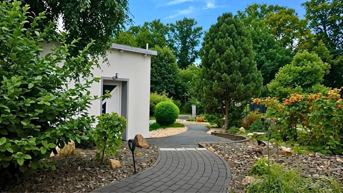 Vícegenerační rodinný dům / Investiční vila v Domažlicích - 16