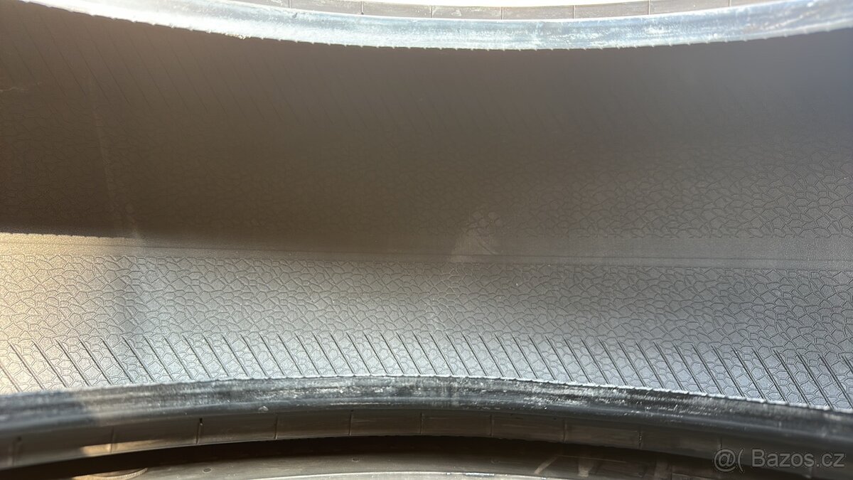 215/65 R17 zimní - 16