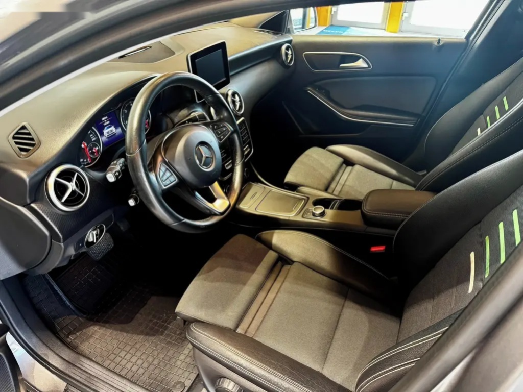 Mercedes-Benz Třídy A, 160 d - 16