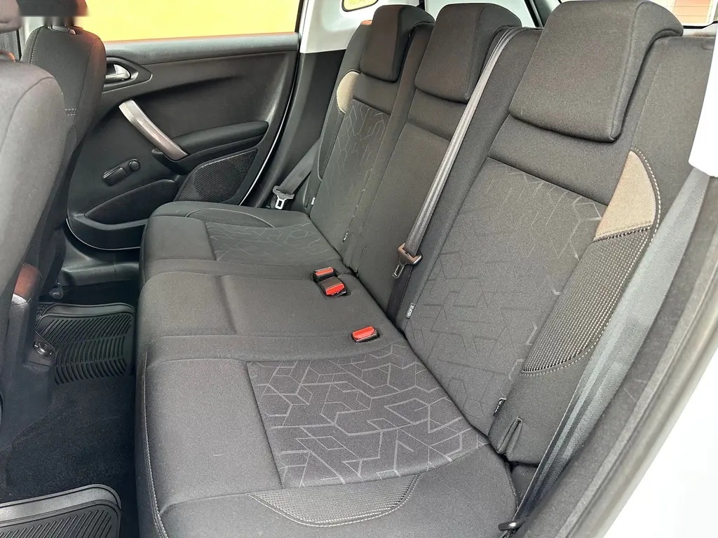 Peugeot 2008, 1.2 Puretech 60KW - 16