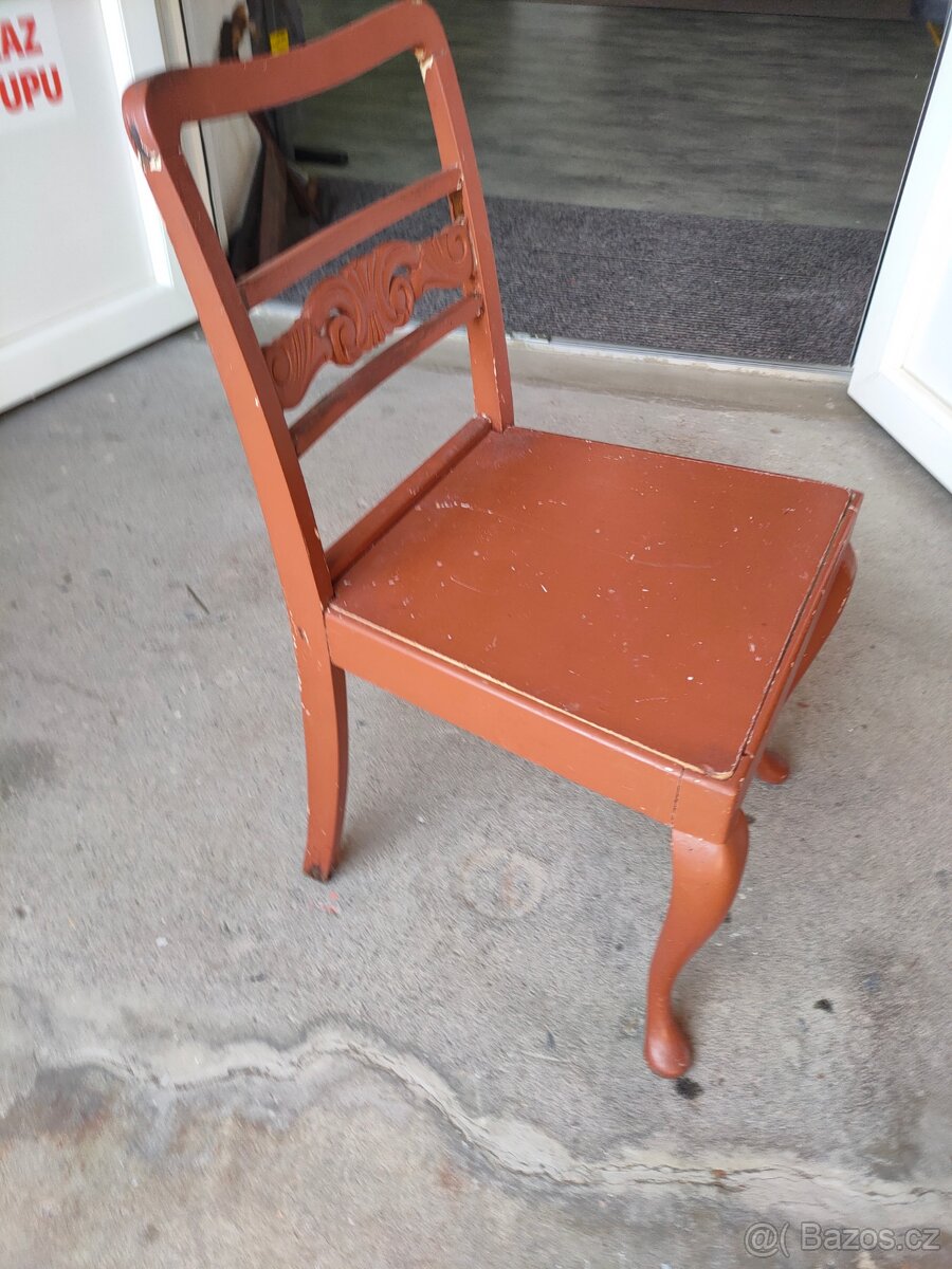 STAROŽITNÝ NÁBYTEK - 16