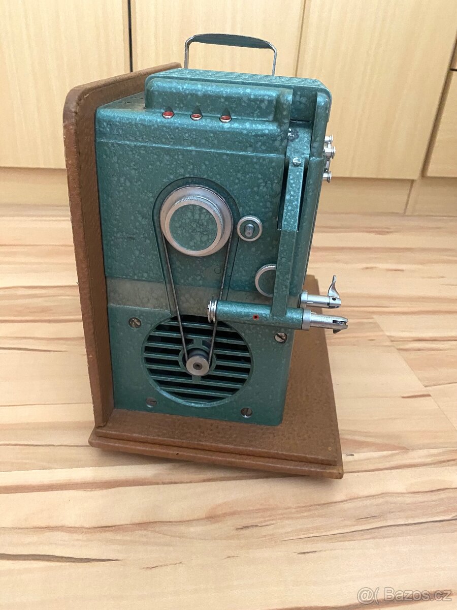 Stará promítačka - 16
