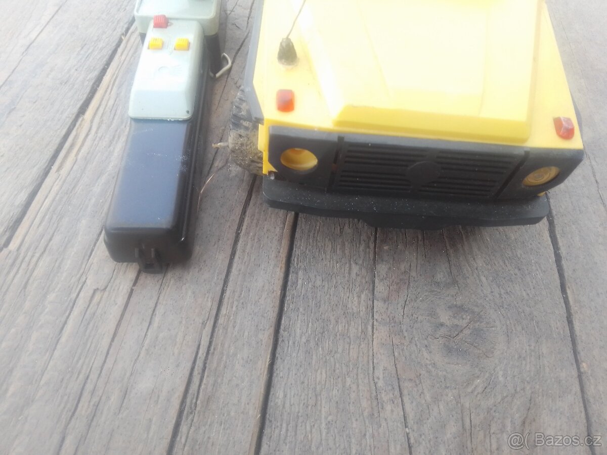 Staré Hračky Puch a Land rover - 16