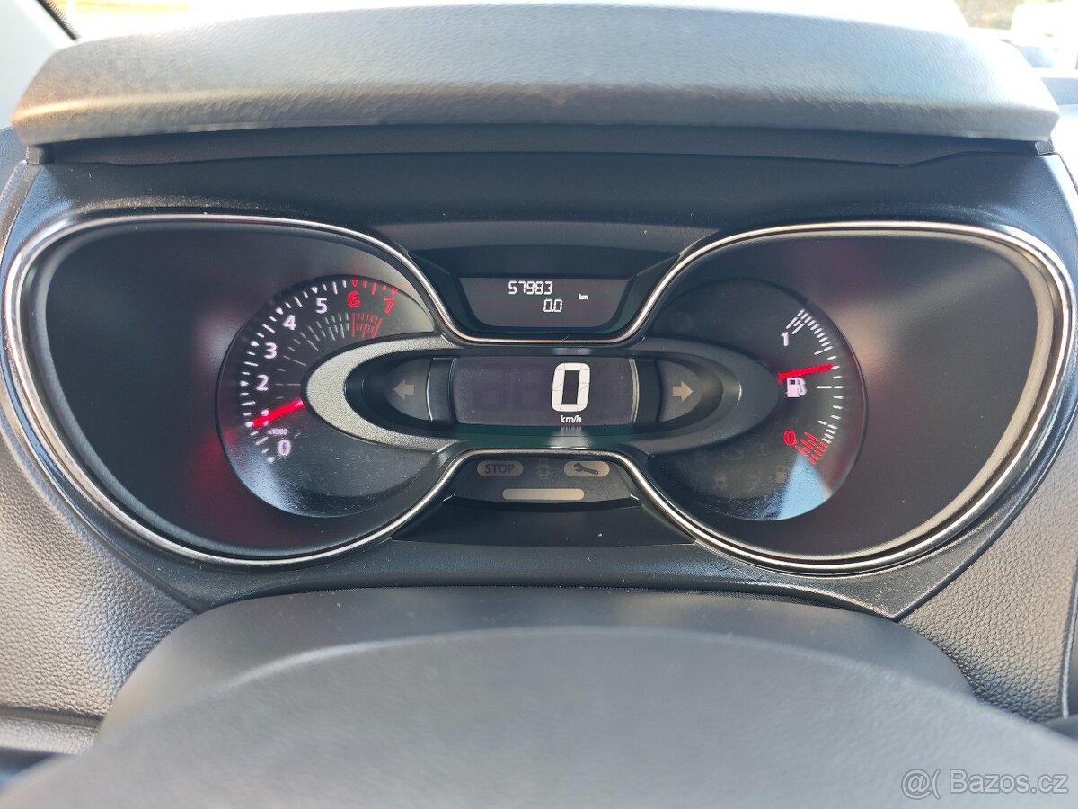 Captur Advantage 0.9TCe90 66kW - 16