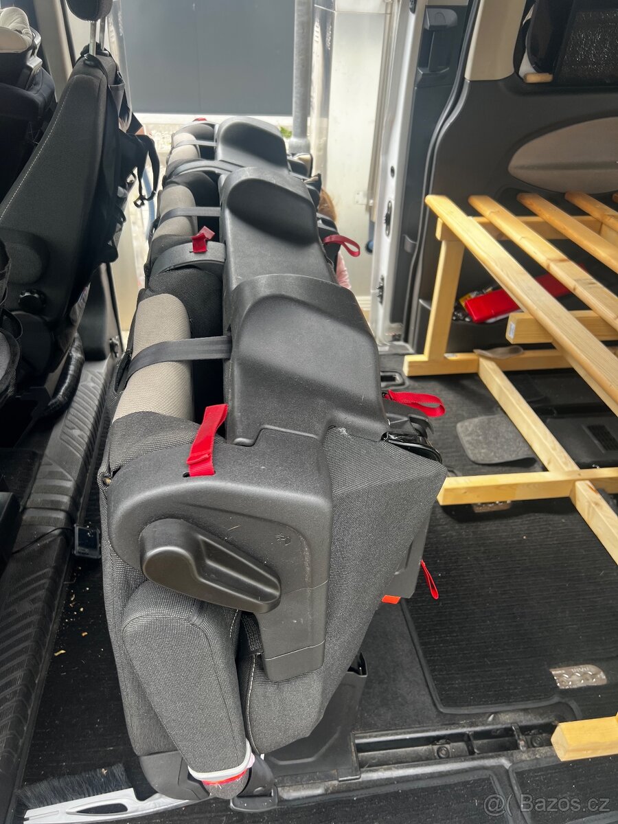 Ford tourneo custom L2H1 2.2l 114kw 8 míst - 16