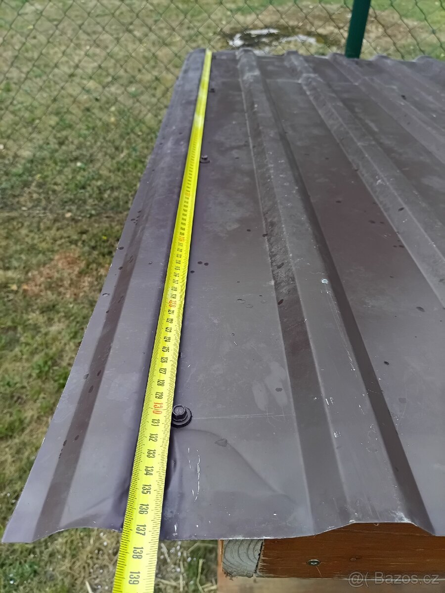 Prodám zateplenou psí boudu . - 16