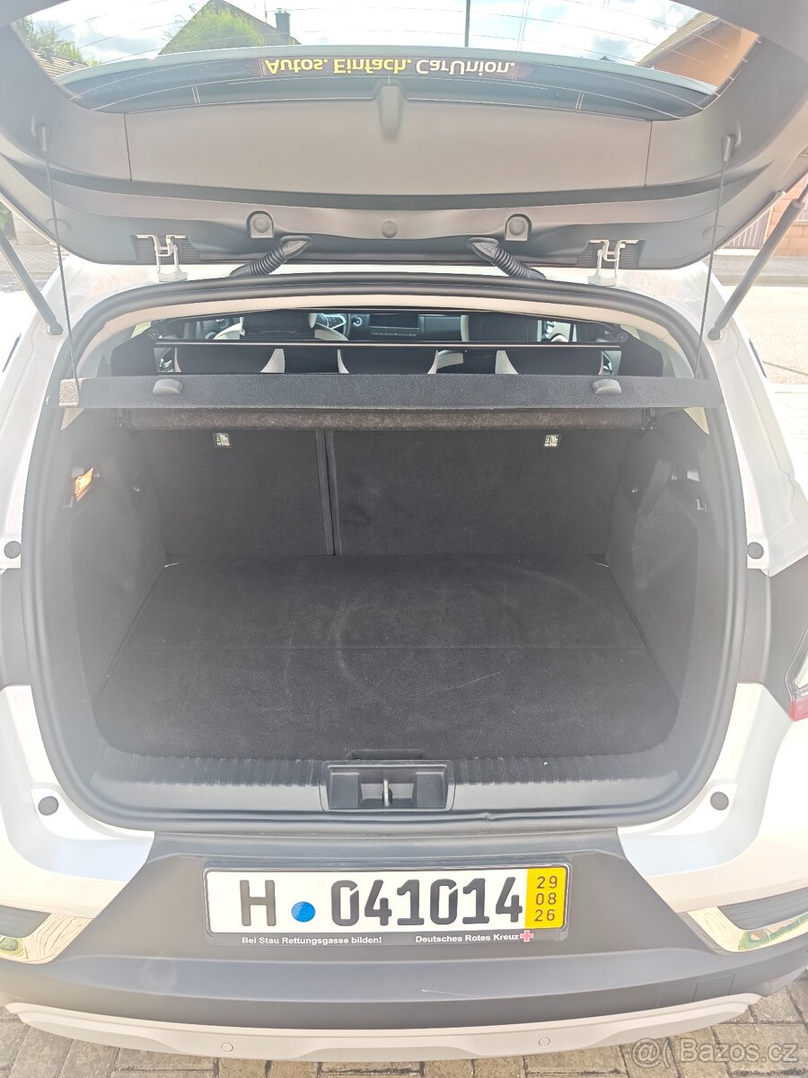 Renault Captur II Techno Plug-in-Hybrid 2023 roku. - 16