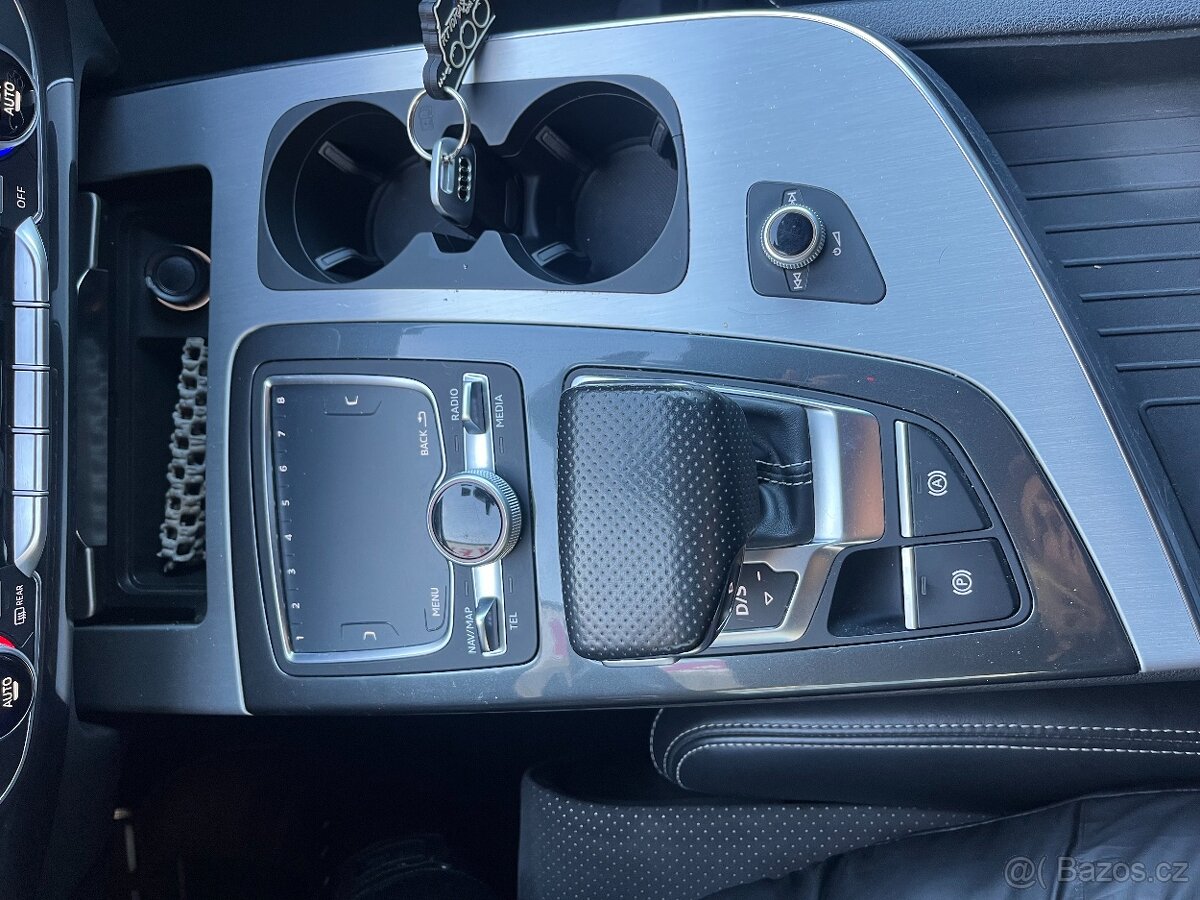 Audi Q7 3,0 TDi S-line Quattro - 16