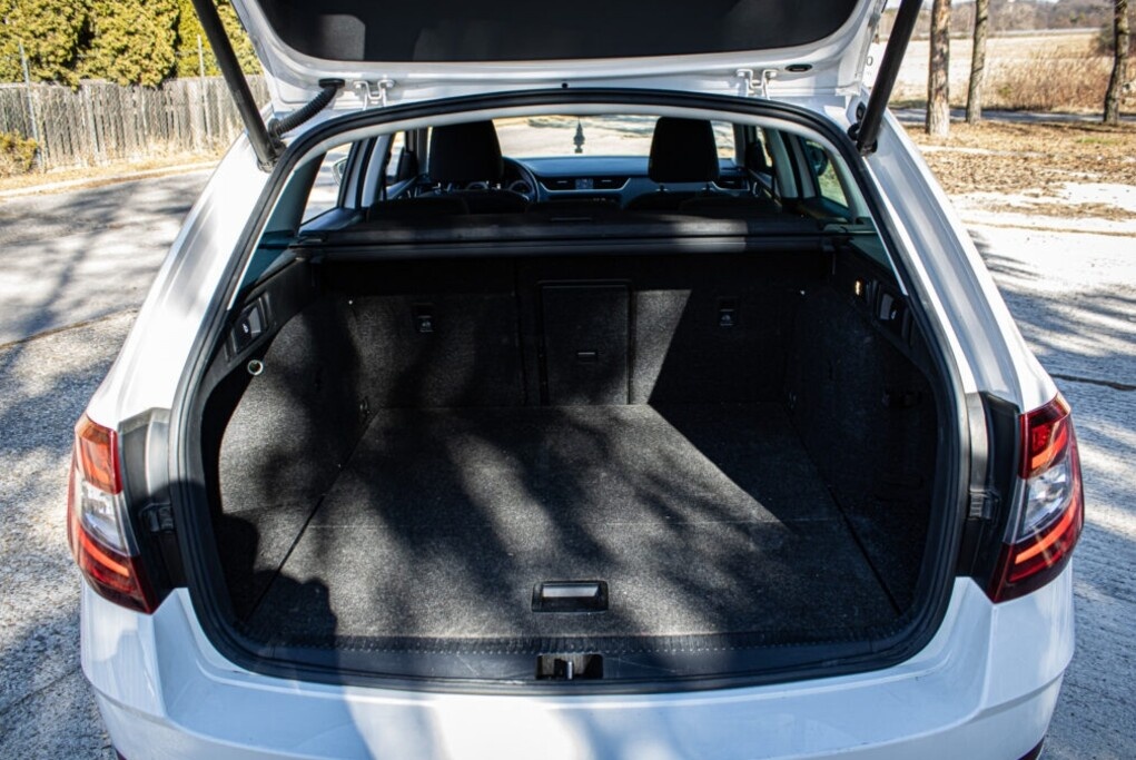 Škoda Octavia Combi 1.6 TDI DSG Style - 16