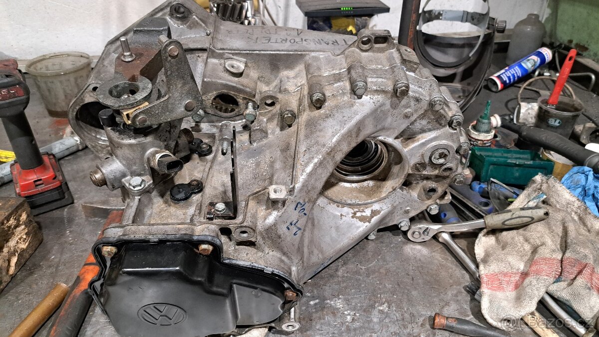 Prodam převodovku transporter Vw t5 ,1.9tdi - 16