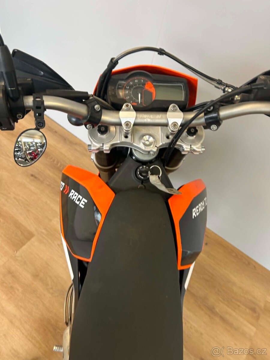 KTM 690 Enduro - 16