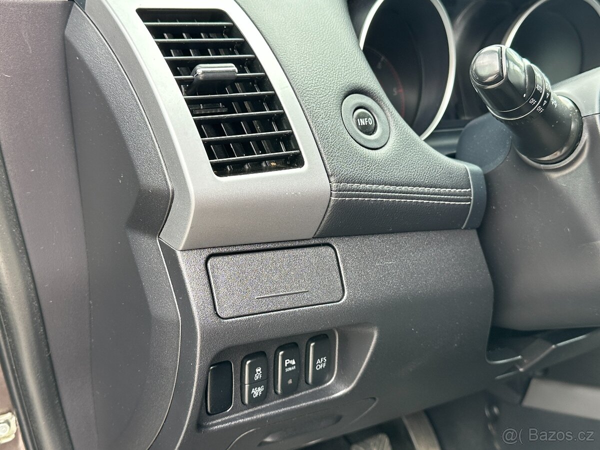 Mitsubishi Outlander 2.2DI-D 177PS X-Tra - 16