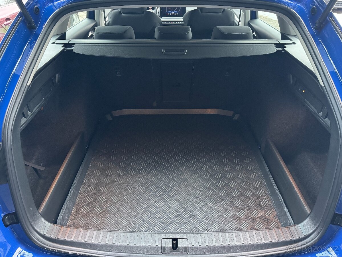 Škoda Octavia combi 2.0 TDI Ambition r.v.2023 ODPOČET DPH - 16