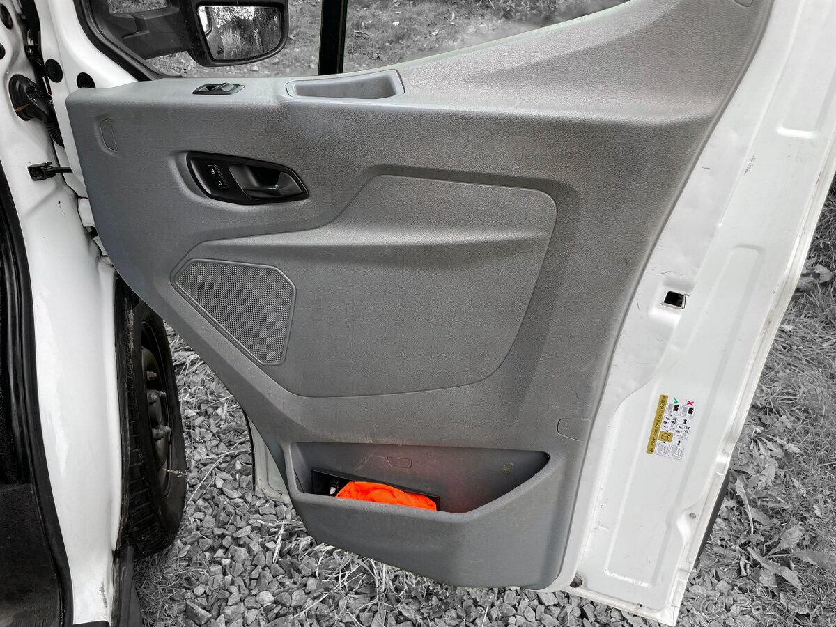 Ford Transit 2.0 1.MAJ. ČR DPH 7MÍST TAŽNÉ - 16