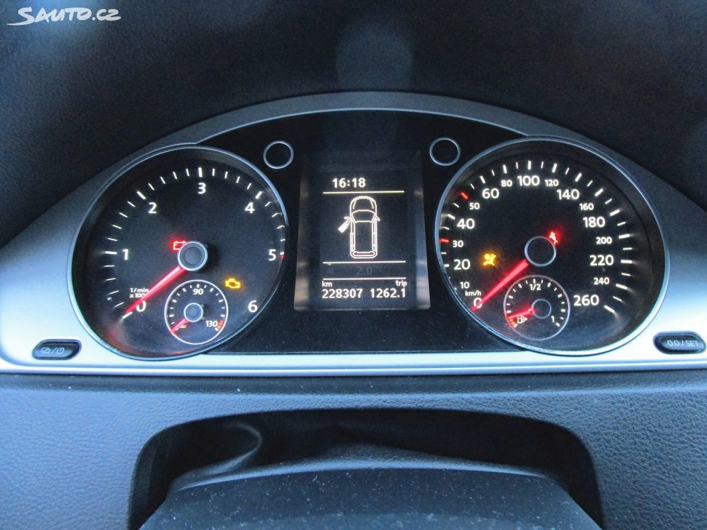 Volkswagen Passat, 1,6TDI-77KW- 6-RYCHLOSTÍ - 16