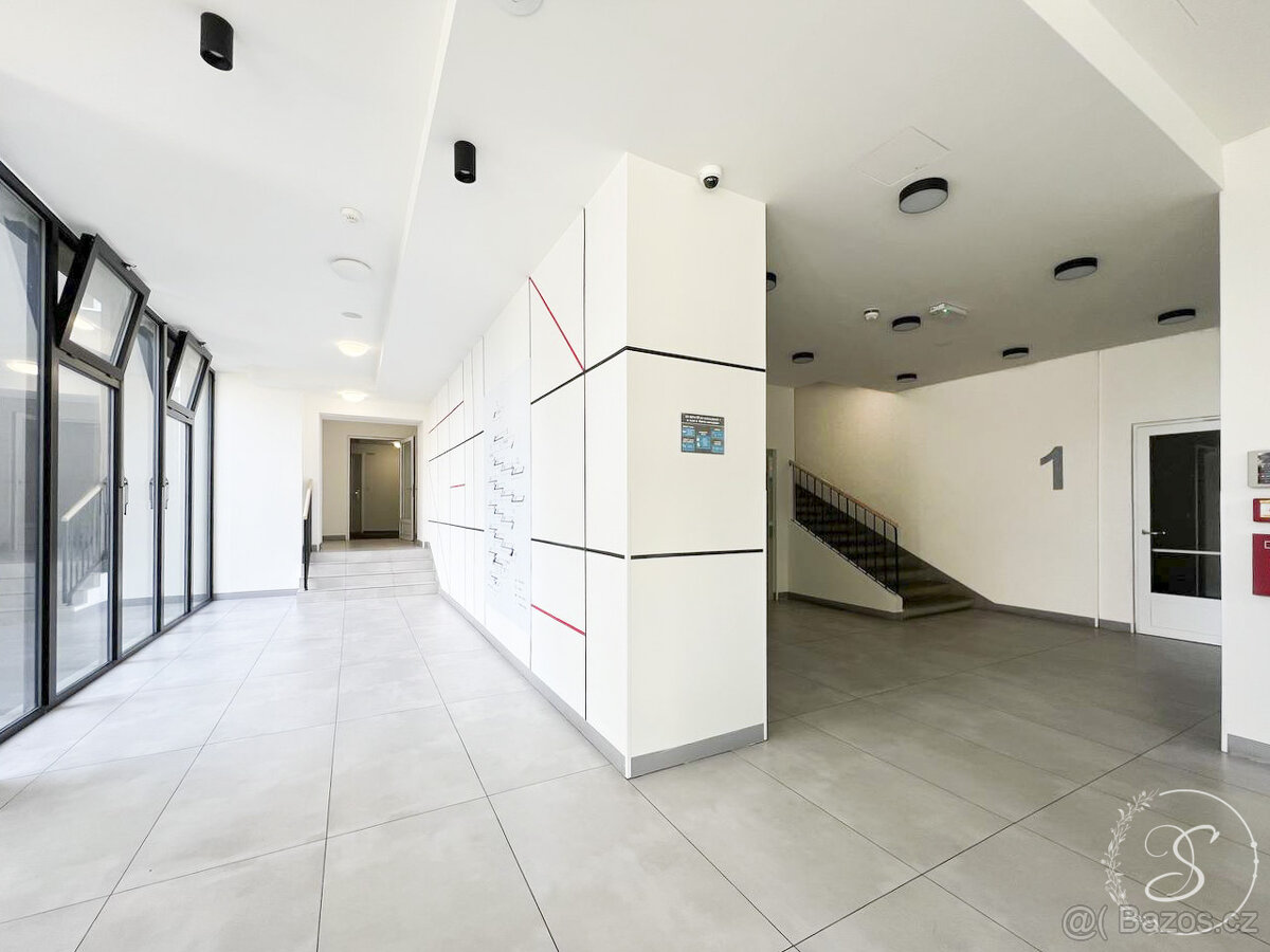 Pronájem bytu 2+kk, 45 m2, Praha - 16