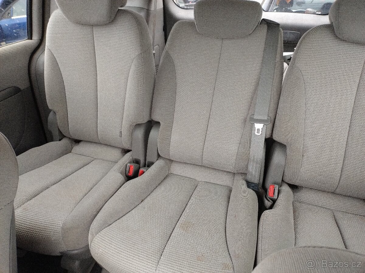 KIA Carnival III 2008 2,9CRDI 136kW J3 XENONY - DILY - 16