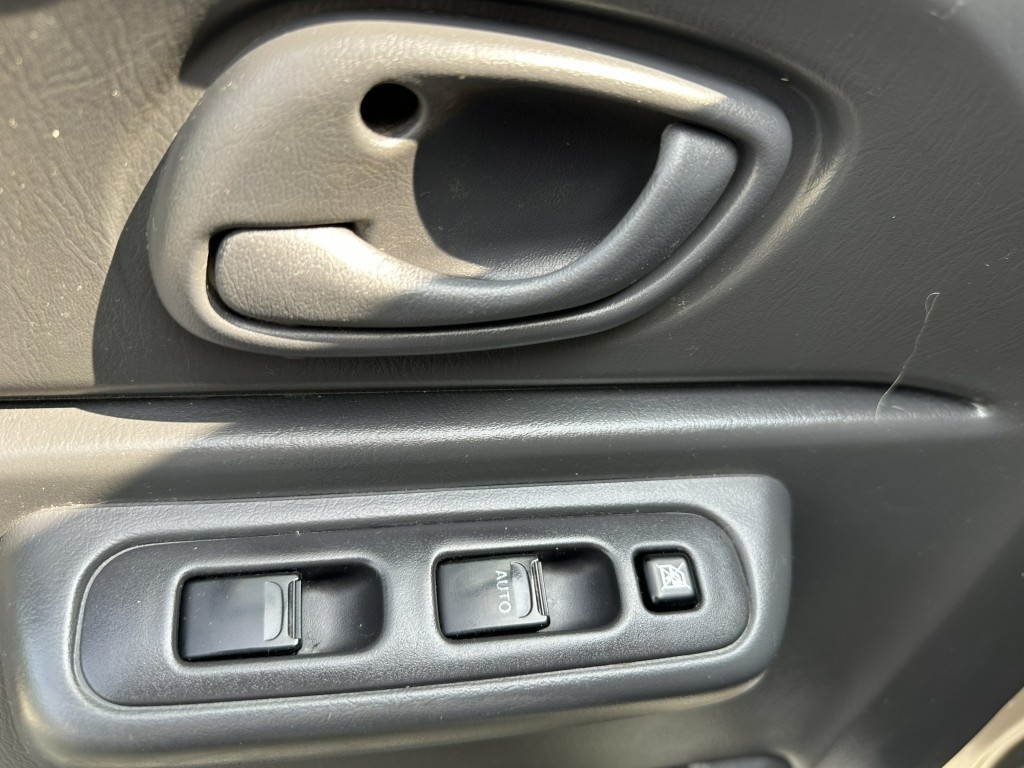 Suzuki Jimny 1.3i 63kW 4x4 TOP - 16