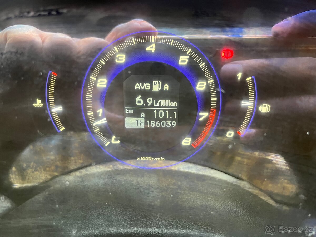 Honda Civic 1.8 i-VTEC (2006) – Nová STK do 2028 - 16
