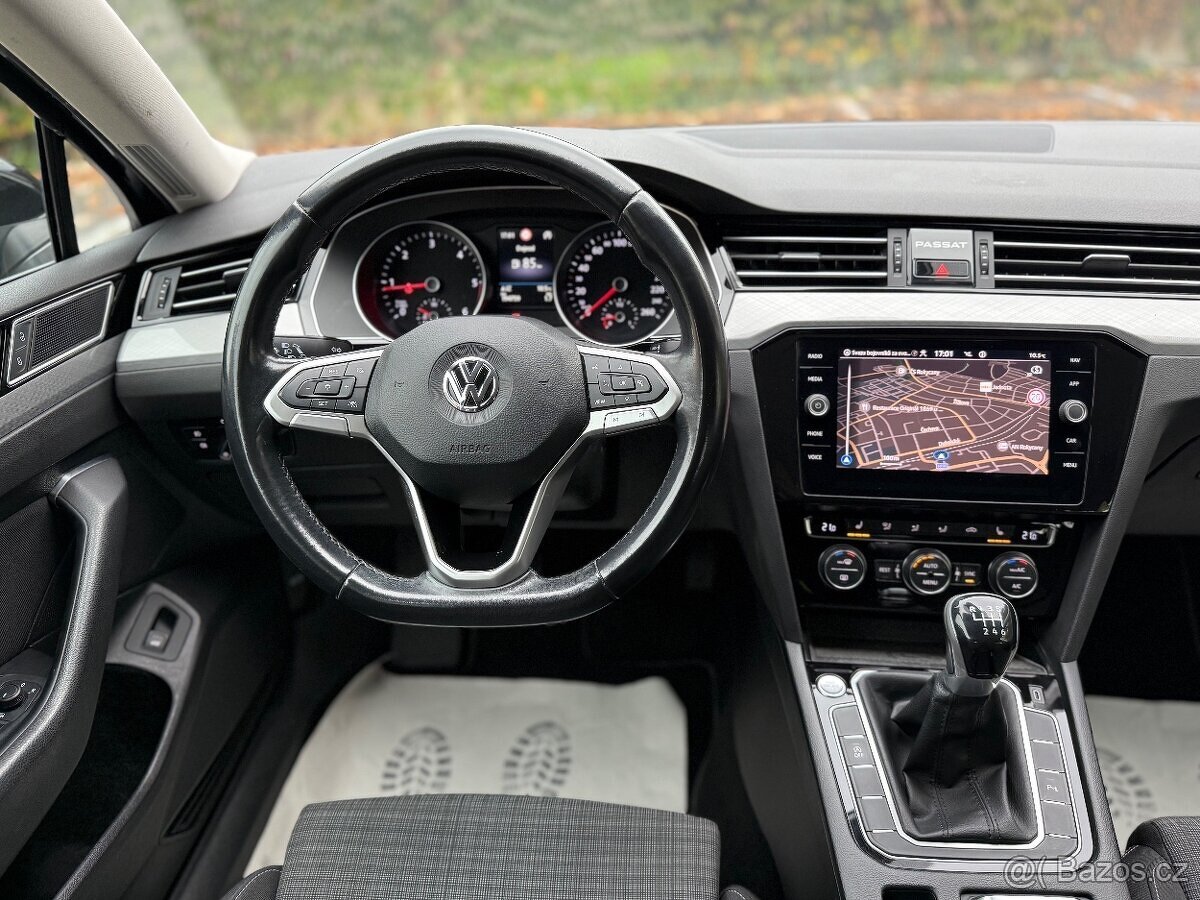 VW Passat B8 2.0 TDi 110Kw/MatrixFulled/Kamera/ACC/Highline - 16