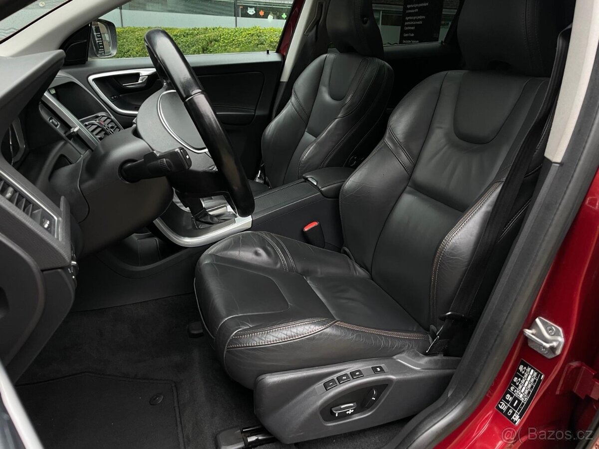 Volvo XC60 2.4D 5V 4x4 AUTOMAT VYHŘEV SERVISKA - 16