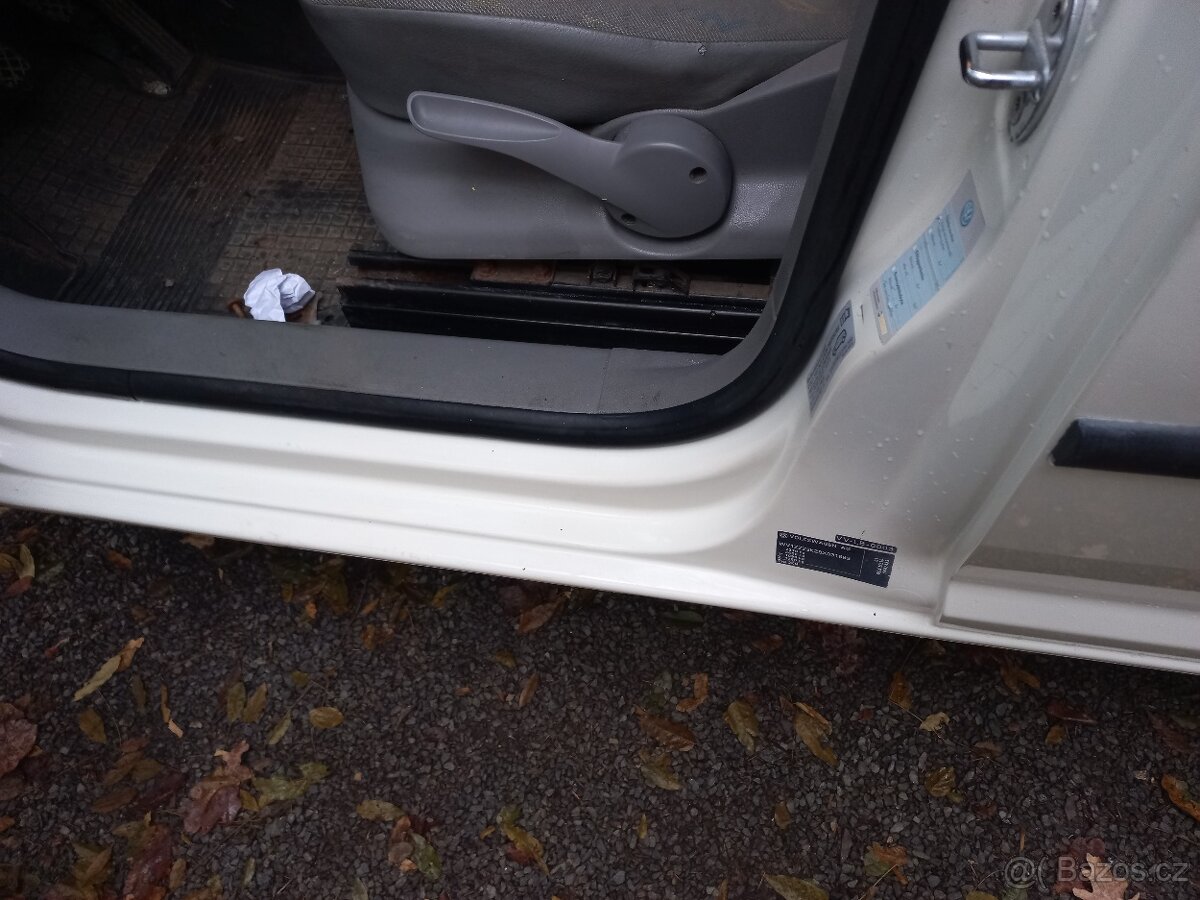 Volkswagen CADDY CNG/2.0 benzín 80 KW - 16