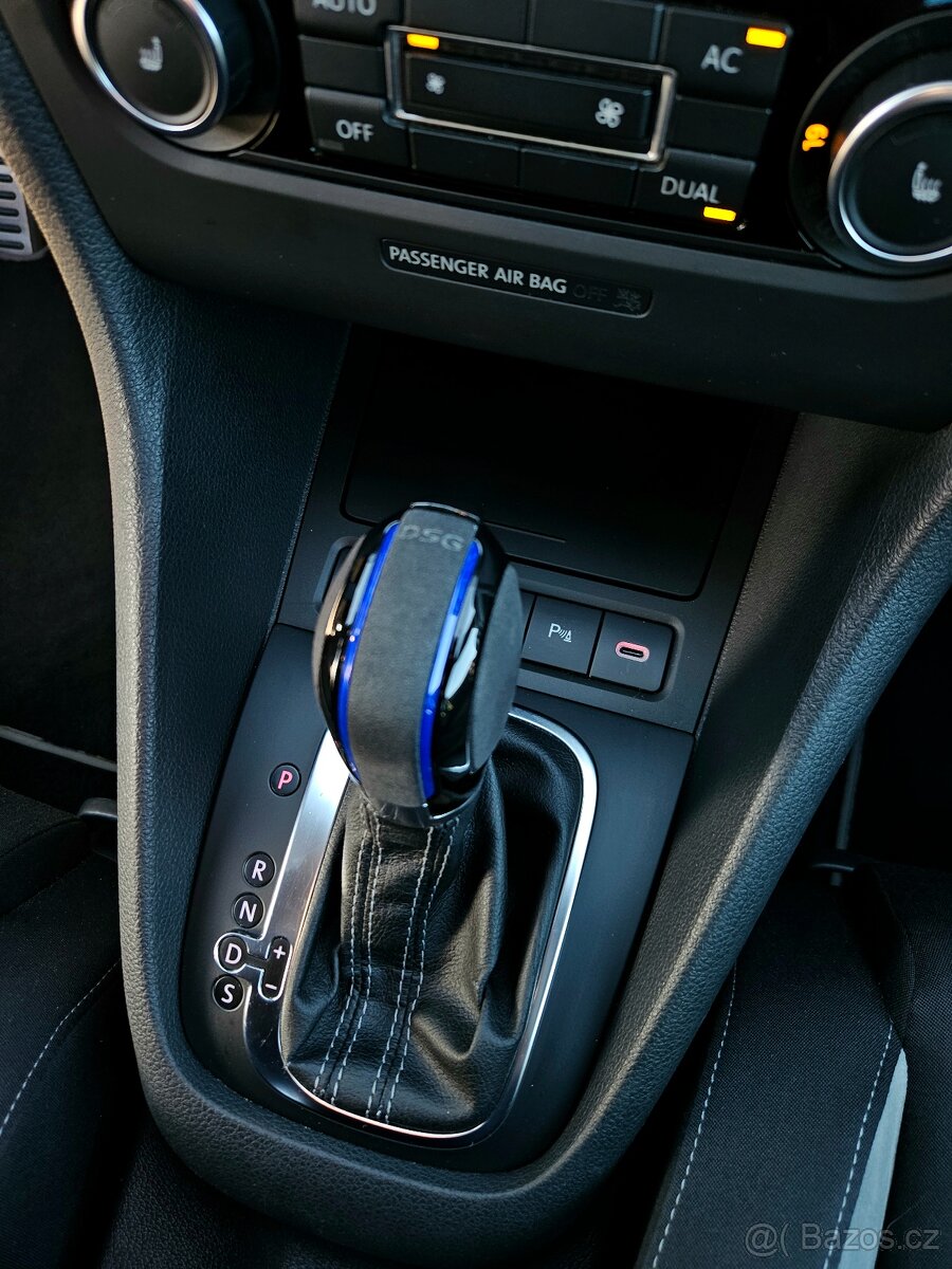 VOLKSWAGEN GOLF 6R - 16