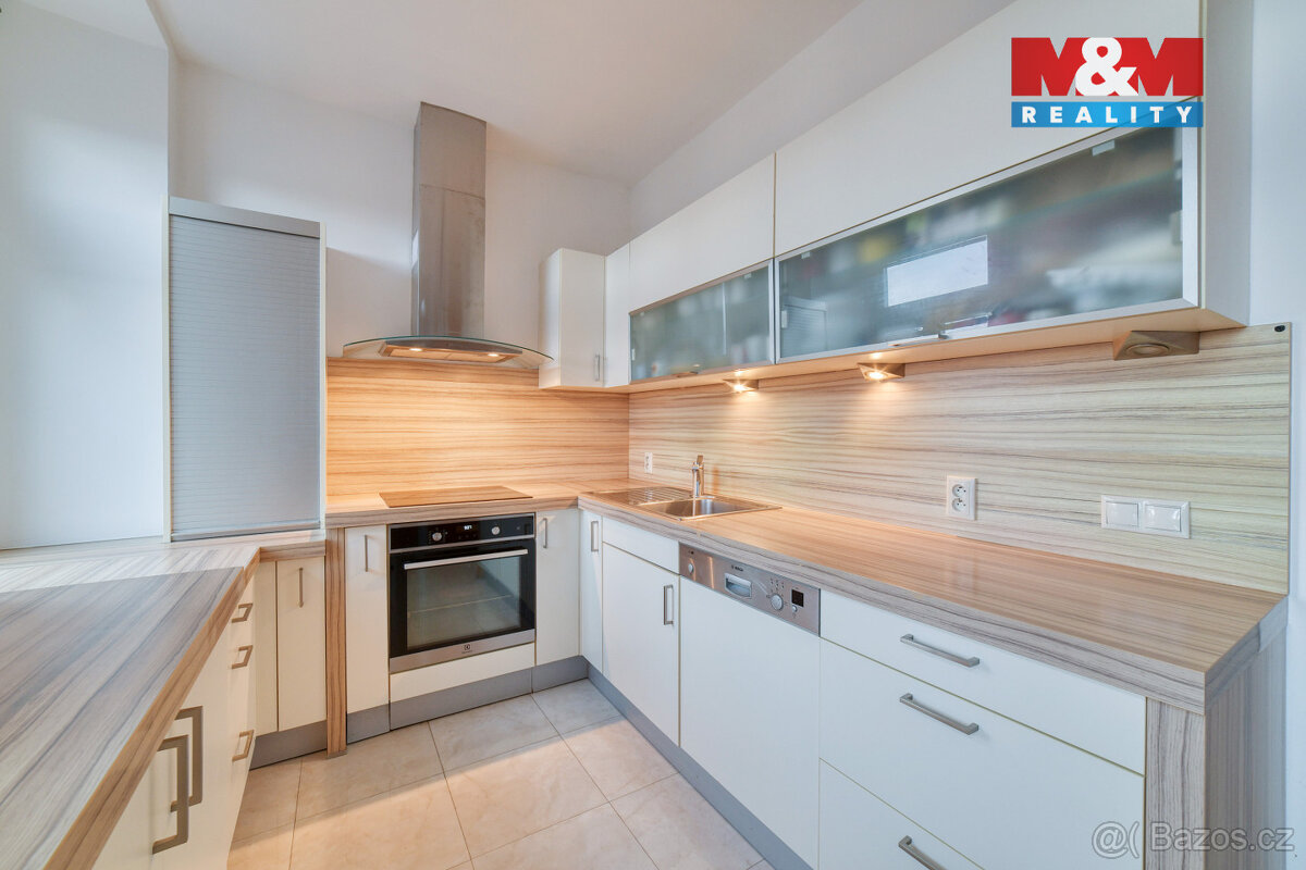 Prodej bytu 3+1, 92 m², Mariánské Lázně, ul. Hlavní třída - 16