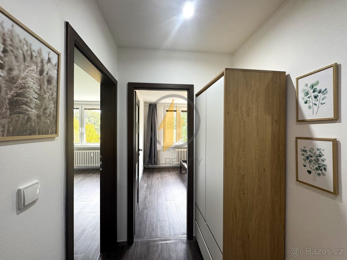 Pronájem krásného zrekonstruovaného bytu 3+1 v Jičíně – klid - 16