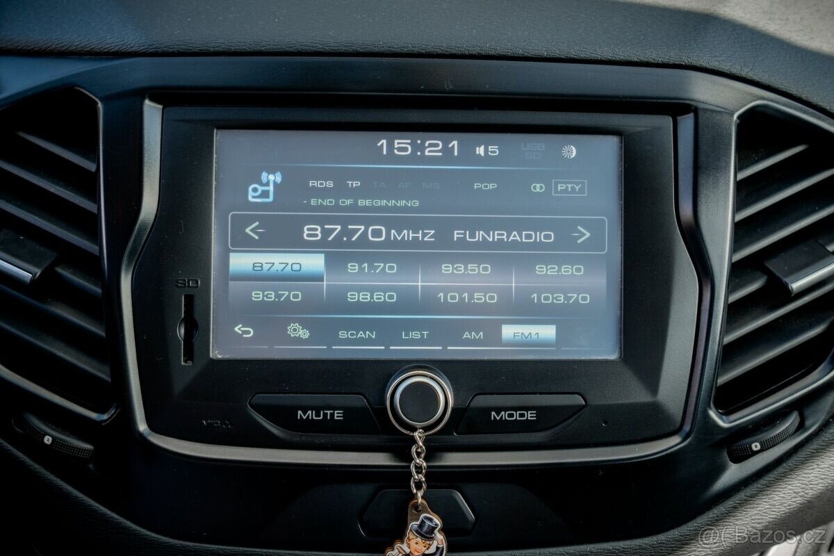 Lada Vesta LUXE Blackline 1.6 - 16