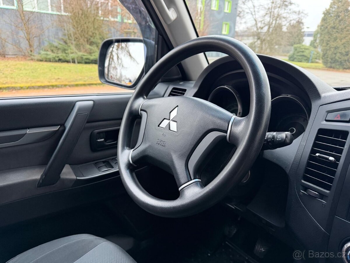 Mitsubishi Pajero 3,2 Di-D 4WD / verze bez DPF - 16