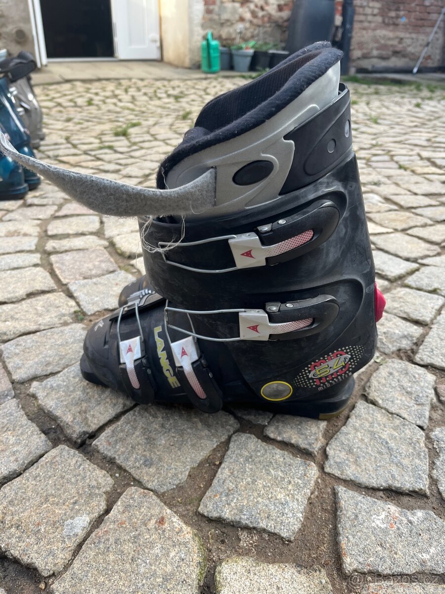 Lyže, snowboard, lyžáky, boty na snowboard - 16