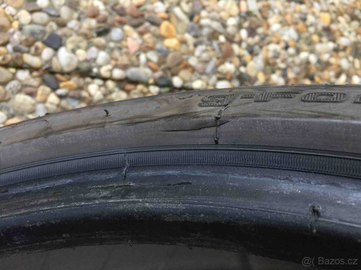4ks zimní pneu BF Goodrich 215/40/17 87V DOT xx17 - 16