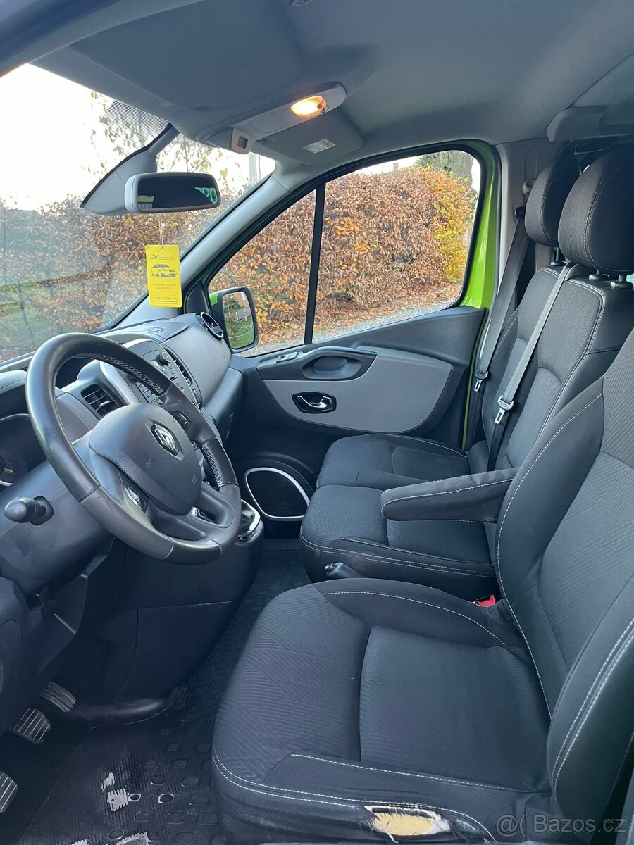 Renault Trafic, 9 míst, L1H1, CR, 92kW, 1.majitel, r.v. 2015 - 16