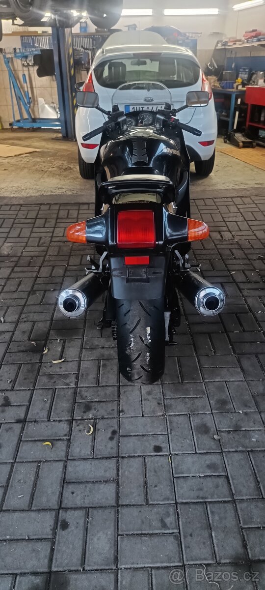 Kawasaki ZZR 1100 - 16