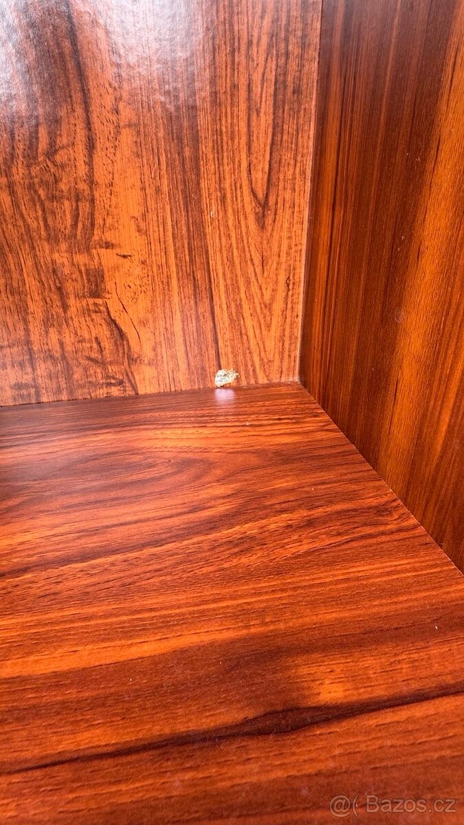 Prodám krásnou zachovalou obývací stěnu - 16