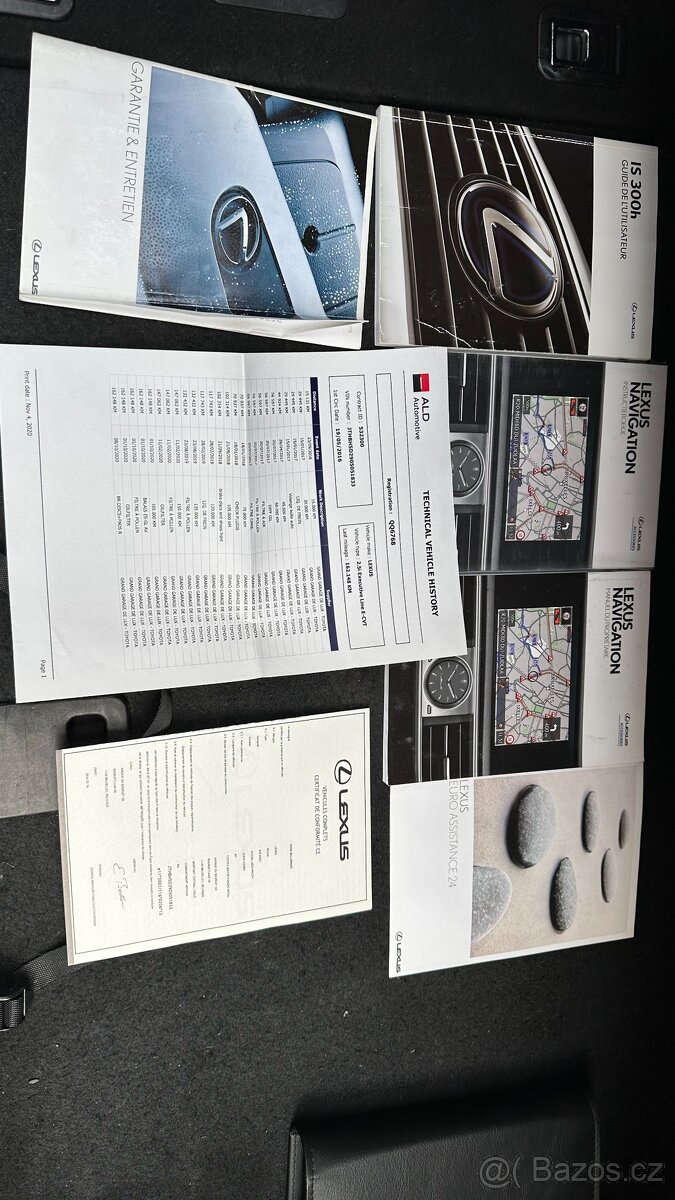 Prodám Lexus IS 300h - 16