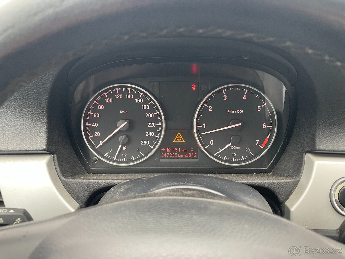 BMW Řada 3, 318i - 105kW + sada kol - 16