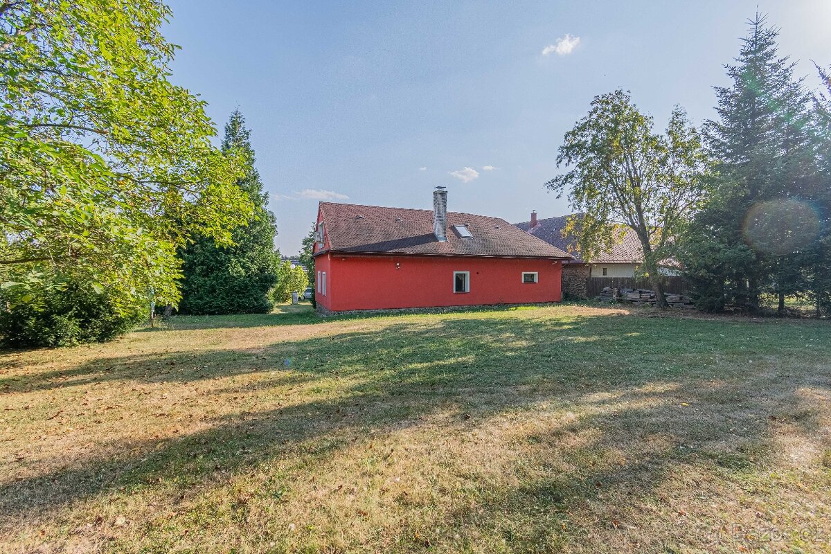 Prodej Chalupy a hospodářská usedlost s pozemky3189 m2. 1221 - 16