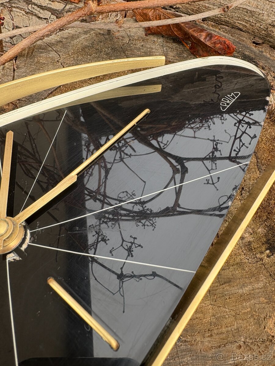 Hodiny Prim Brusel - 16