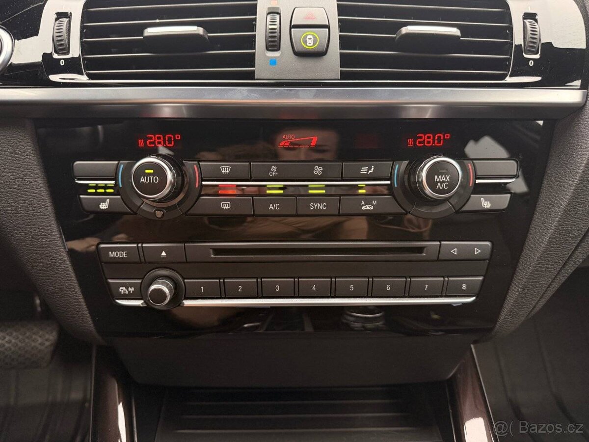 BMW X4, xDrive30d, 2.Maj, ČR, 4X4, SERVIS - 16