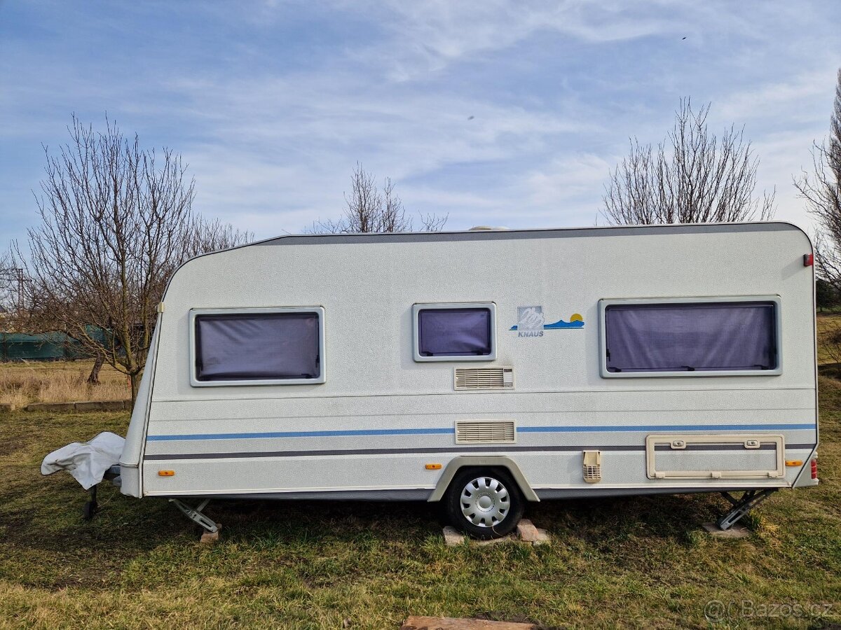 Obytný přívěs Knaus - 16