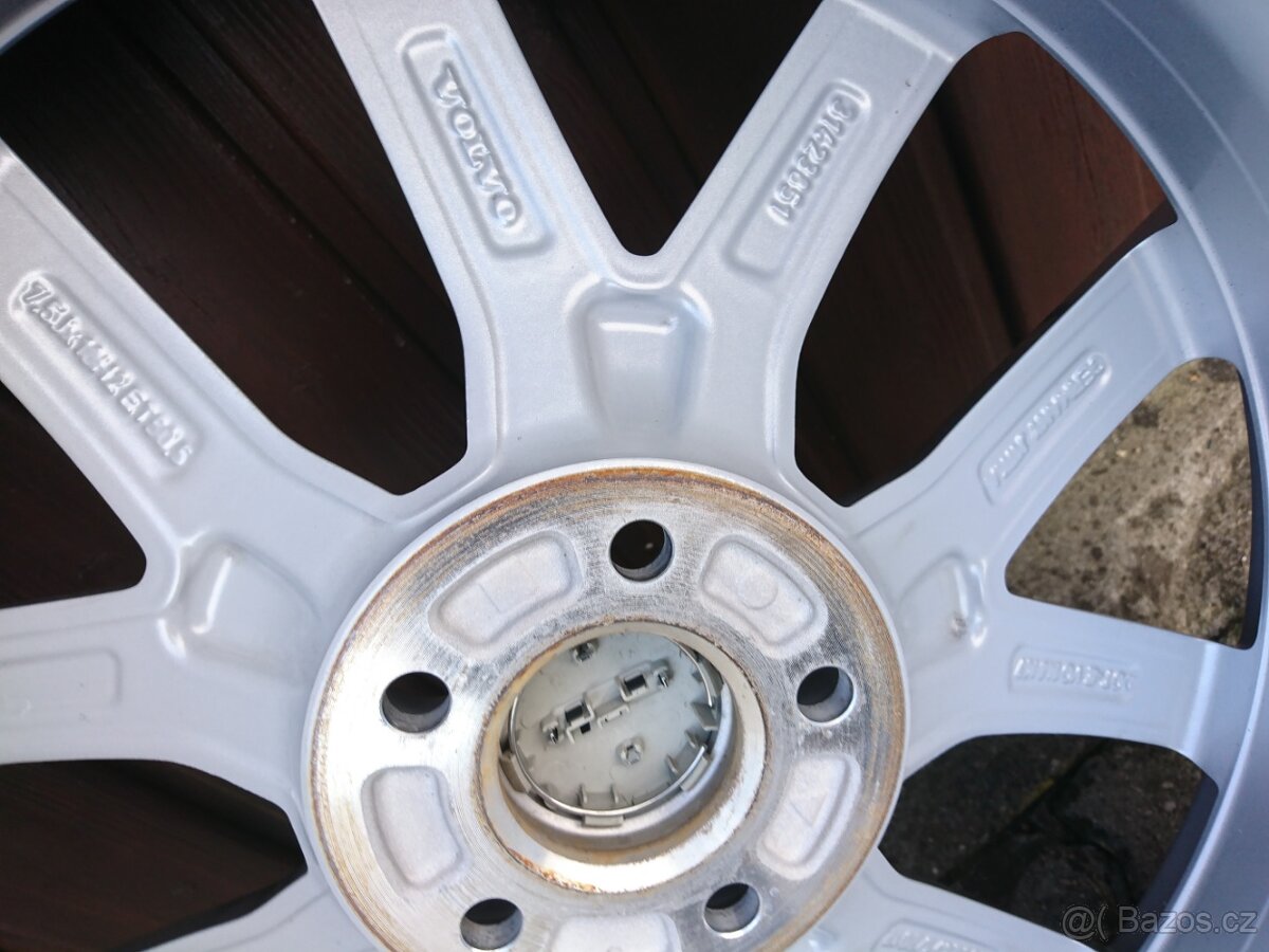 VOLVO XC 60 alu 18 zimní pneu Michelin 235/60/18 originalni - 16