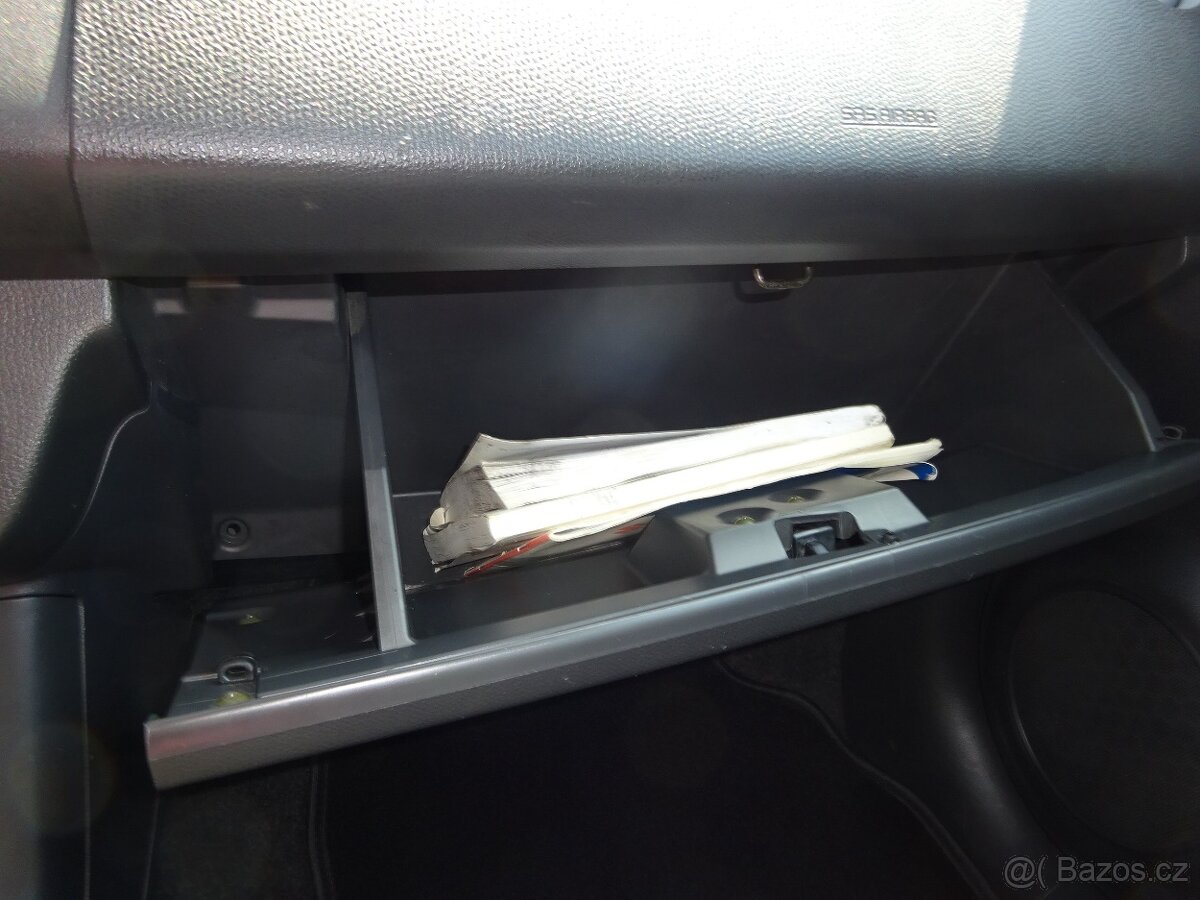 Suzuki Swift 1,3 i - 16